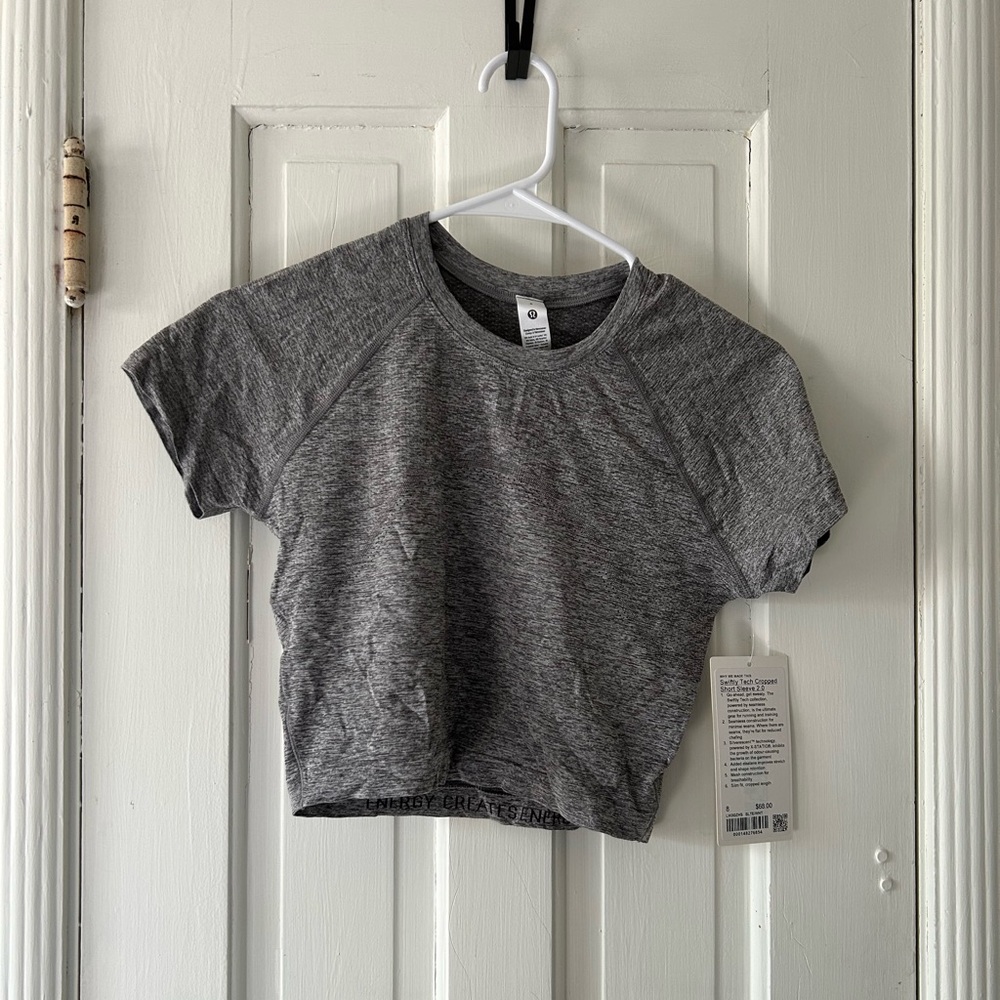 NWT Swiftly Tech Cropped Short Sleeve 2.0 in Slate/White size 8